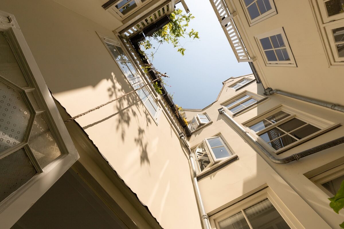 A Family Home in a Historic Canal House 12 patio-view-canal-house-amsterdam-nordroom