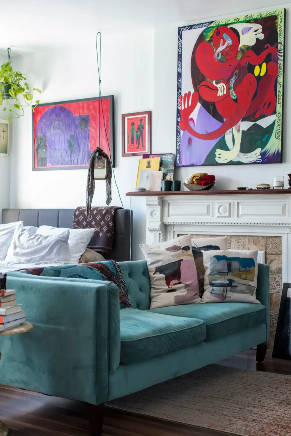 43 Ideas To Divide a Studio Apartment Into Multiple Rooms 43 studio-apartment-couch-in-center-of-room-nordroom