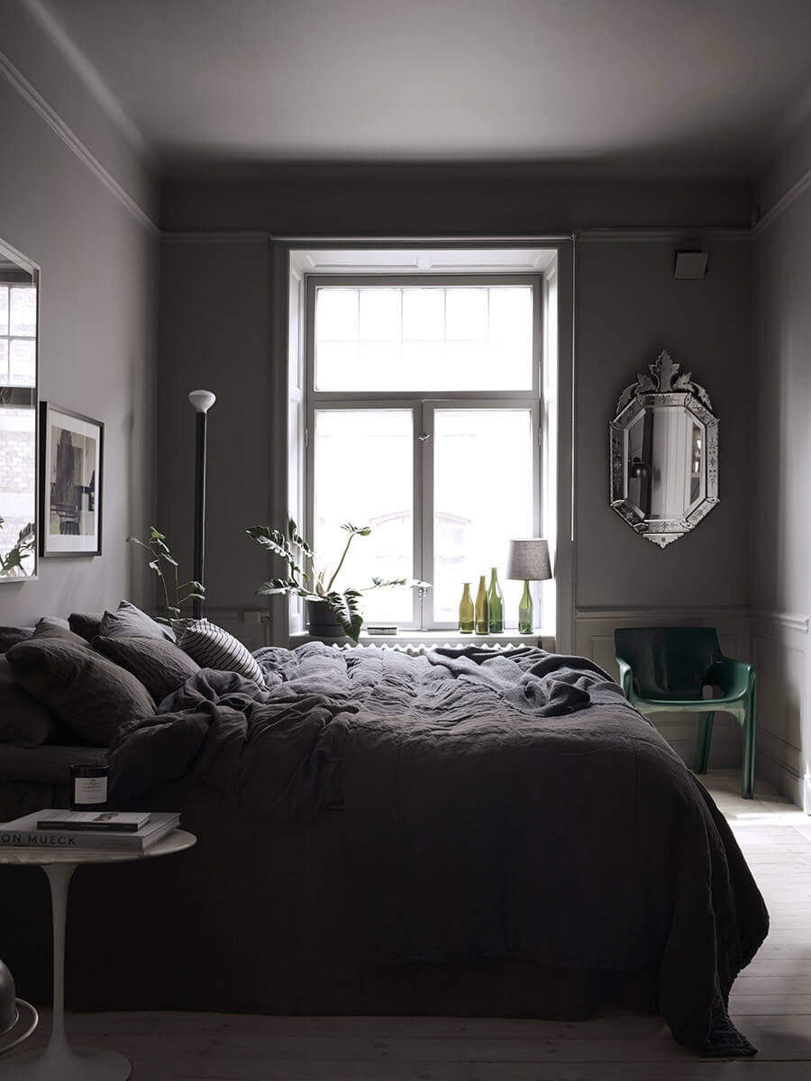 Behr Color of the Year 2024: Cracked Pepper 17 all gray bedroom lotta agaton nordroom Behr Color of the Year 2024: Cracked Pepper