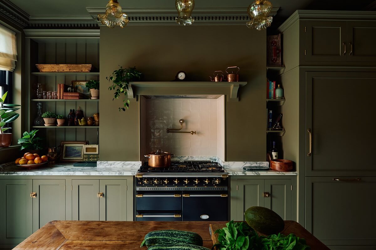 An All-Green deVOL Kitchen with A Marble Checkerboard Floor 14 all-green-classic-english-devol-kitchen-wooden-island-nordroom