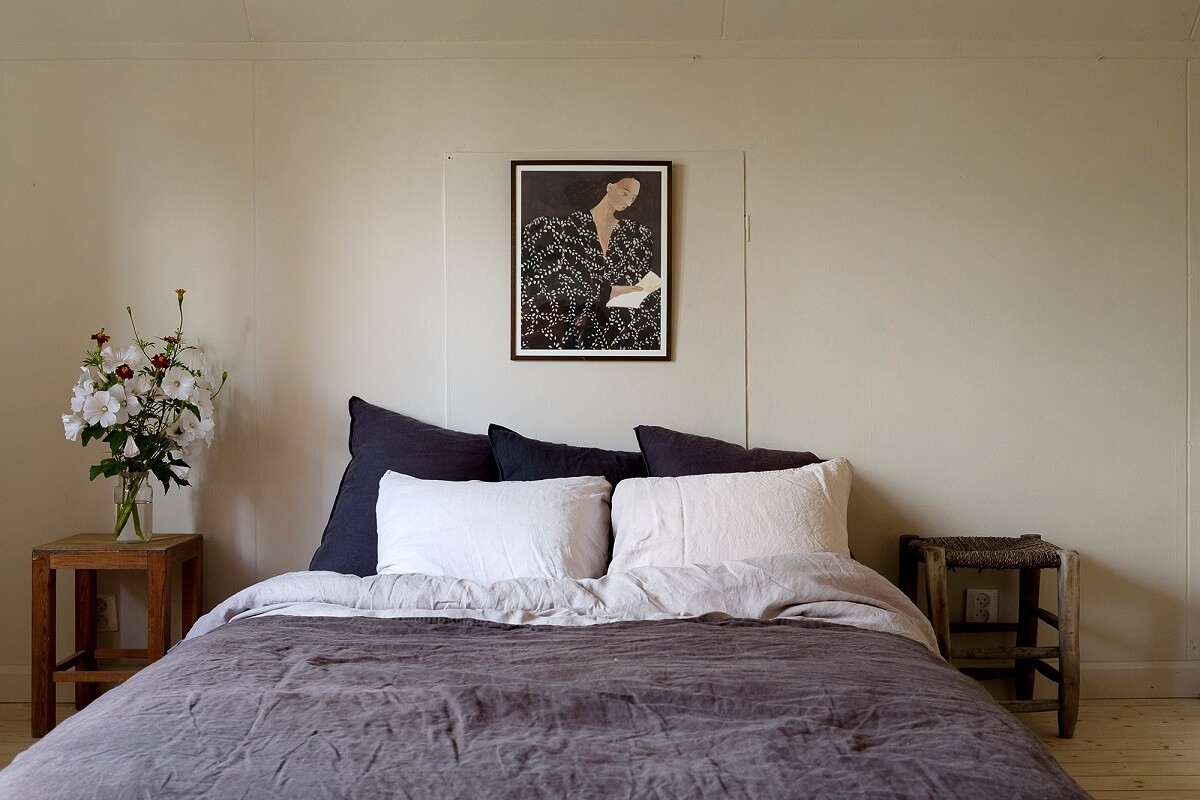 Natural Colors in a Swedish School Conversion 25 bedroom-school-conversion-nordroom