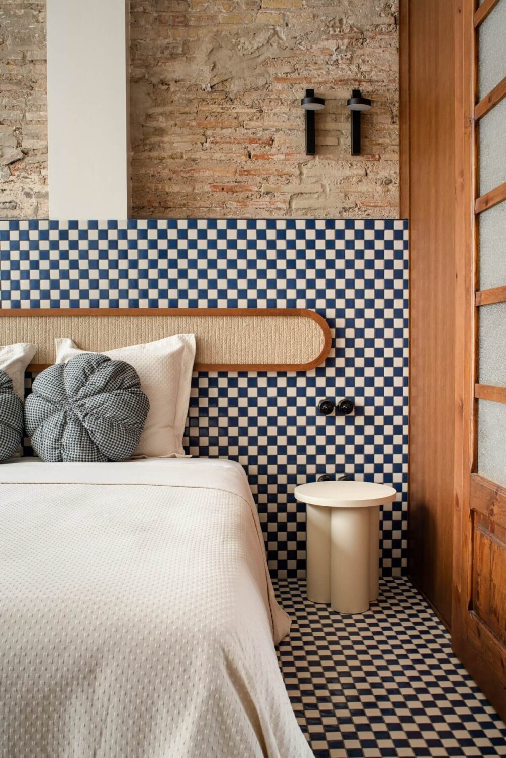 Interior Design Trends for 2024: Comfort, Nature, and Warmth 20 checkerboard-accent-wall-and-floor-interior-design-trends--nordroom