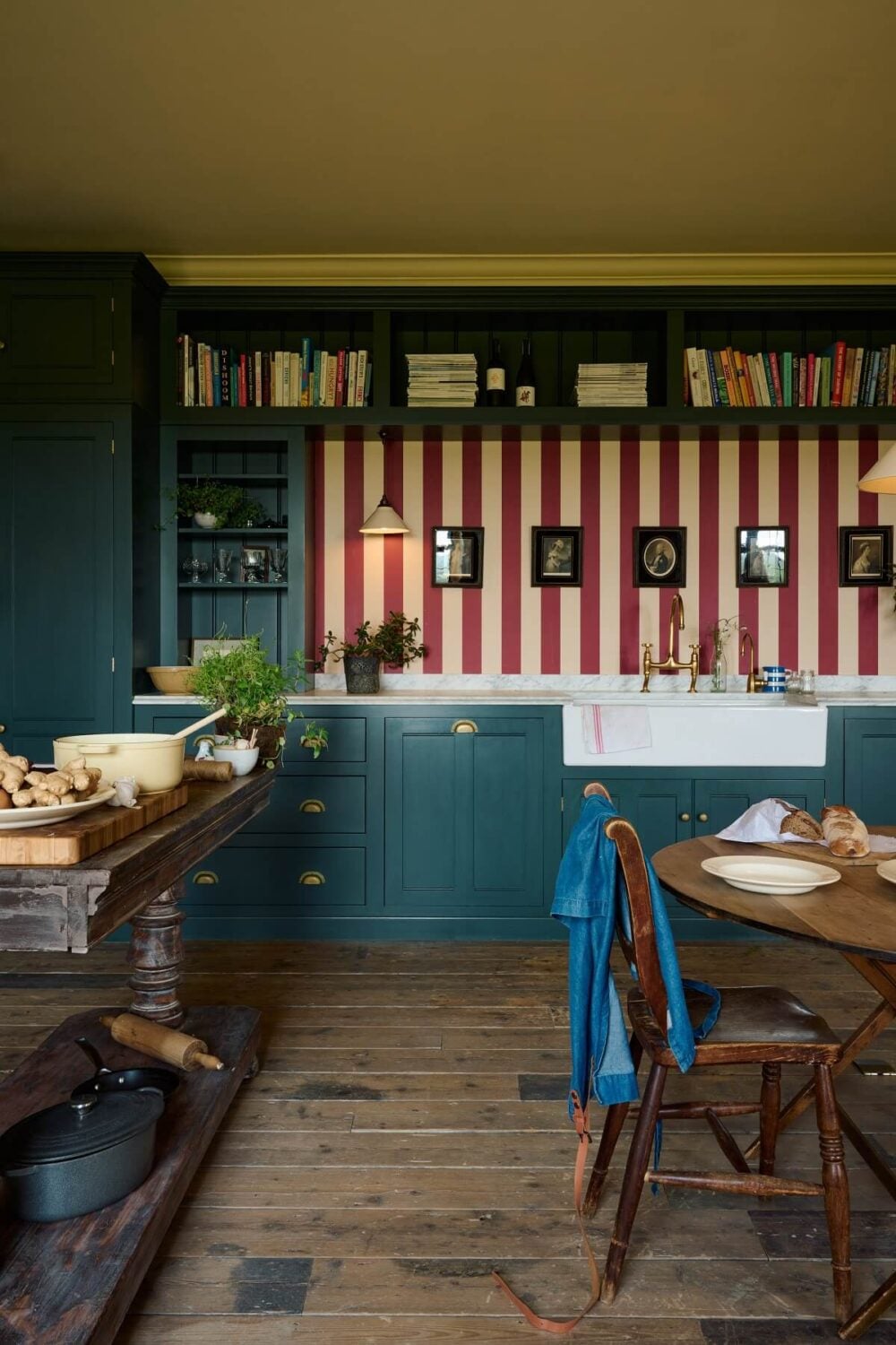 A Colorful deVOL Kitchen by Clarence & Graves 1 classic-english-kitchen-devol-red-white-striped-backsplash-clarence-and-graves-nordroom