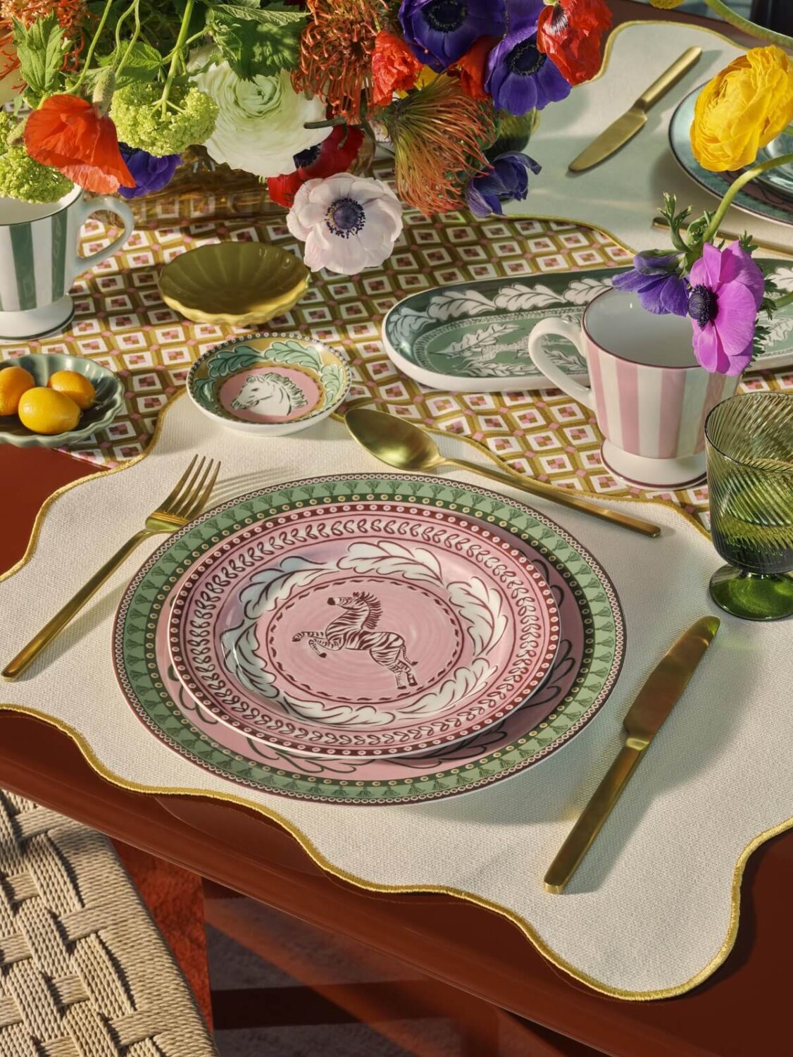 H&M Home Fall Collection: Modern, Eclectic, and Cool 16 colorful-table-setting-fall-collection-hm-home