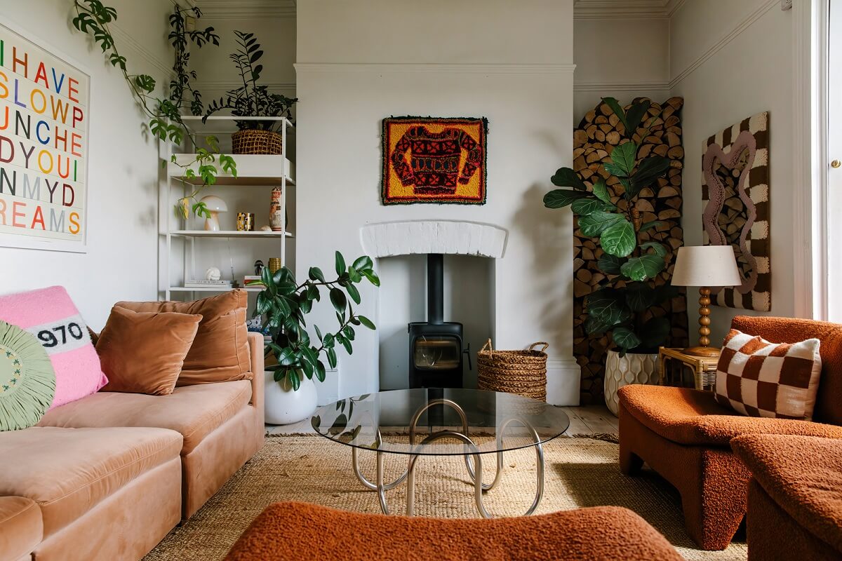 A Georgian House in England with Bold Color Pops 18 cozy-living-room-pink-terracotta-colors-woodburner-nordroom