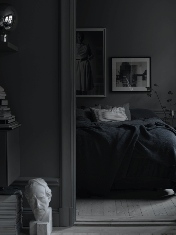 Behr Color of the Year 2024: Cracked Pepper 18 dark gray bedroom lotta agaton behr color of the year nordroom Behr Color of the Year 2024: Cracked Pepper