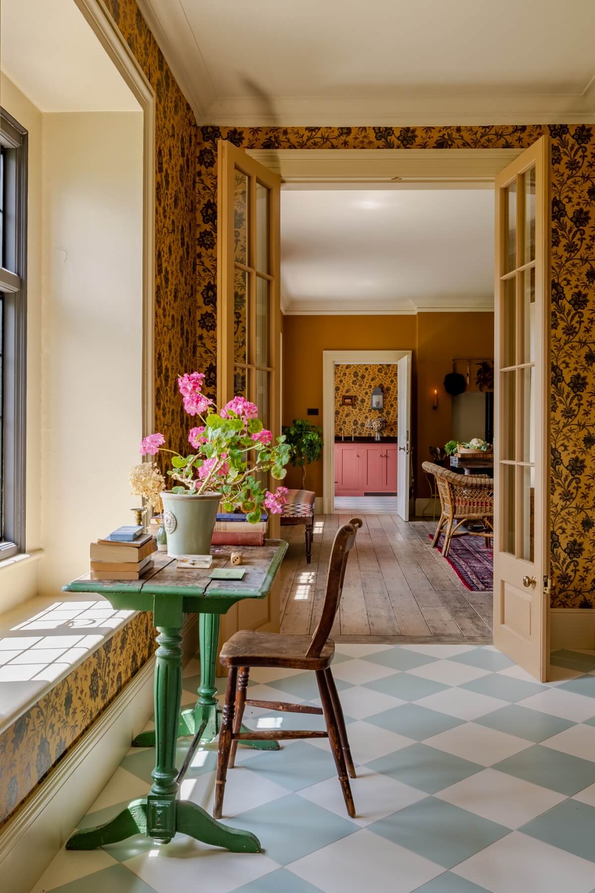 desk-house-of-hackney-wallpaper-nordroom