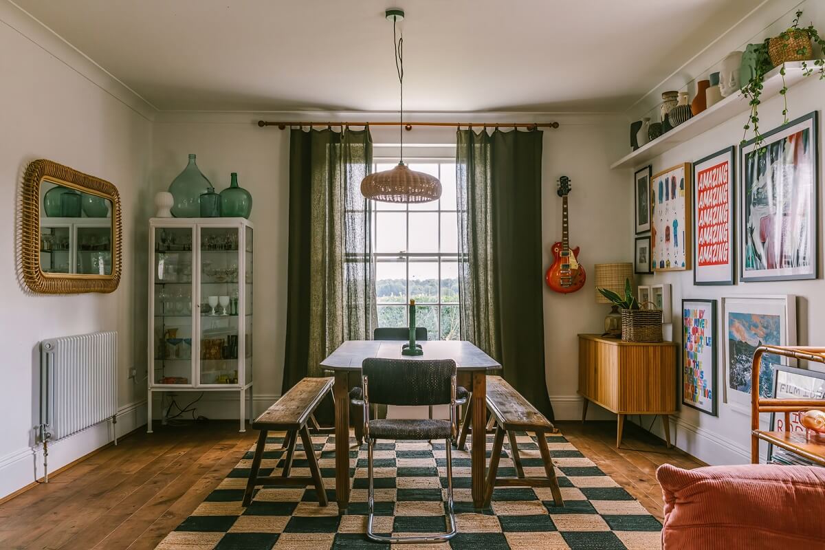 A Georgian House in England with Bold Color Pops 11 dining-room-checkerboard-rug-nordroom