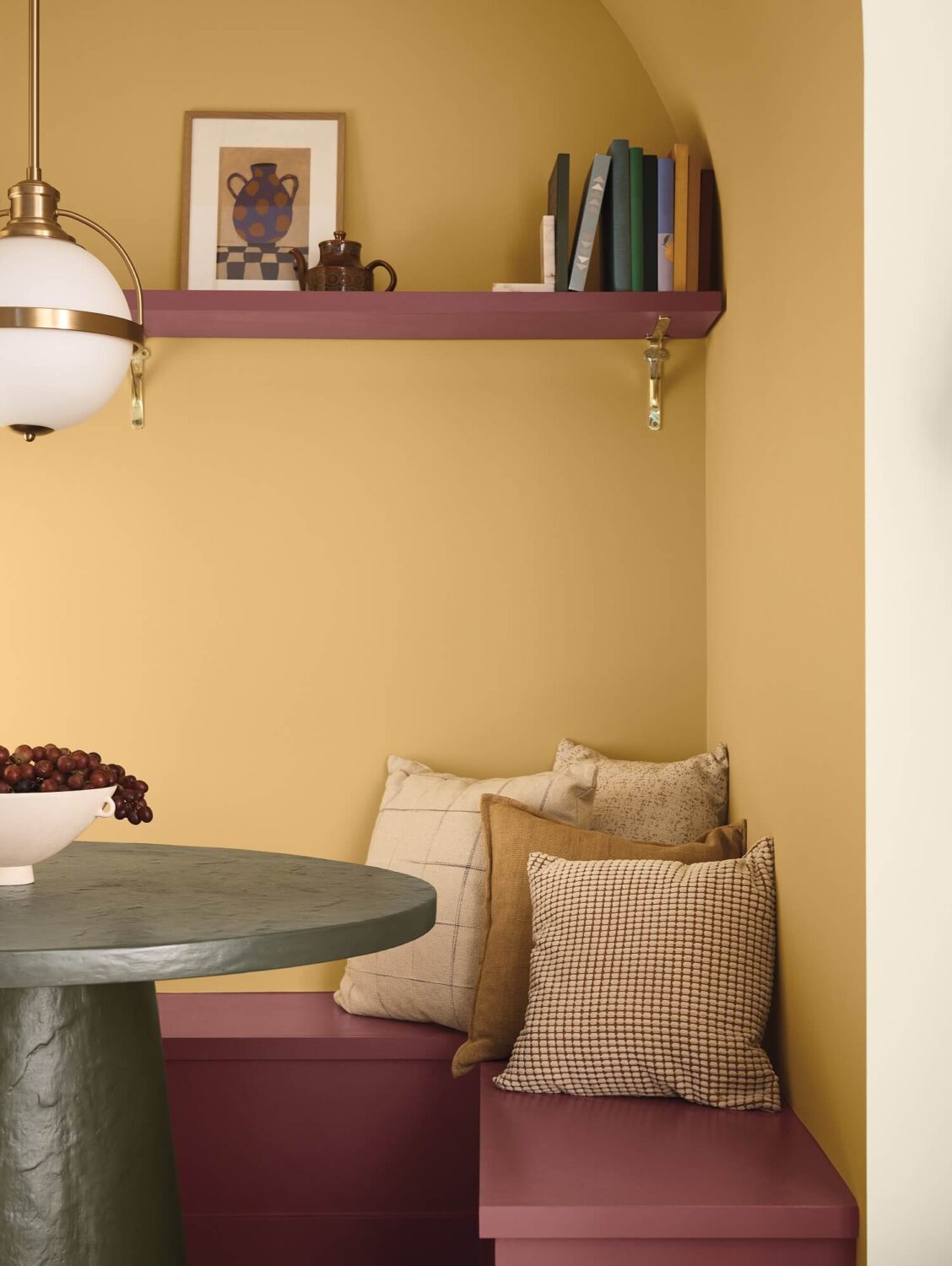 Dutch Boy Color of the Year 2024: Ironside 22 dutch-boy-inspire-color-palette-trends-2024-dining-nook-nordroom