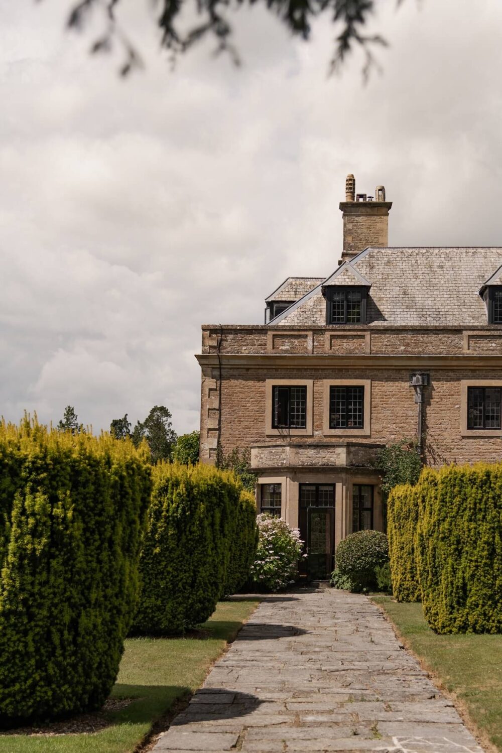 A Colorful Renovated Country House by Clarence & Graves 33 entry-Redlynch-House-country-mansion-england-nordroom
