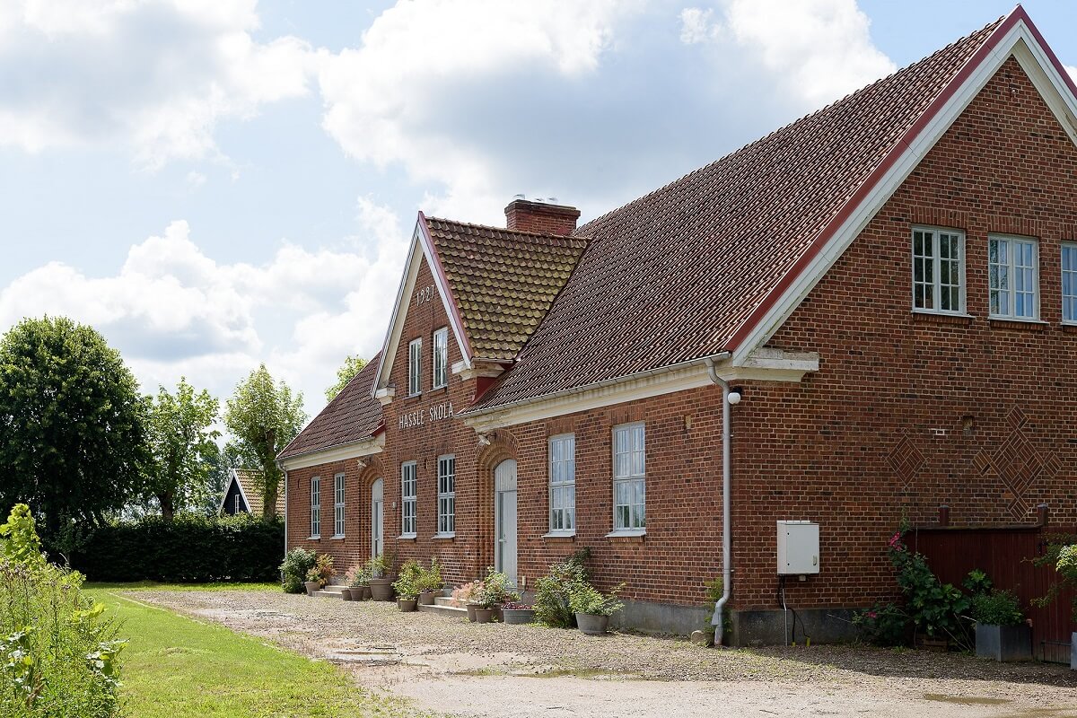 Natural Colors in a Swedish School Conversion 38 exterior-school-conversion-sweden-nordroom
