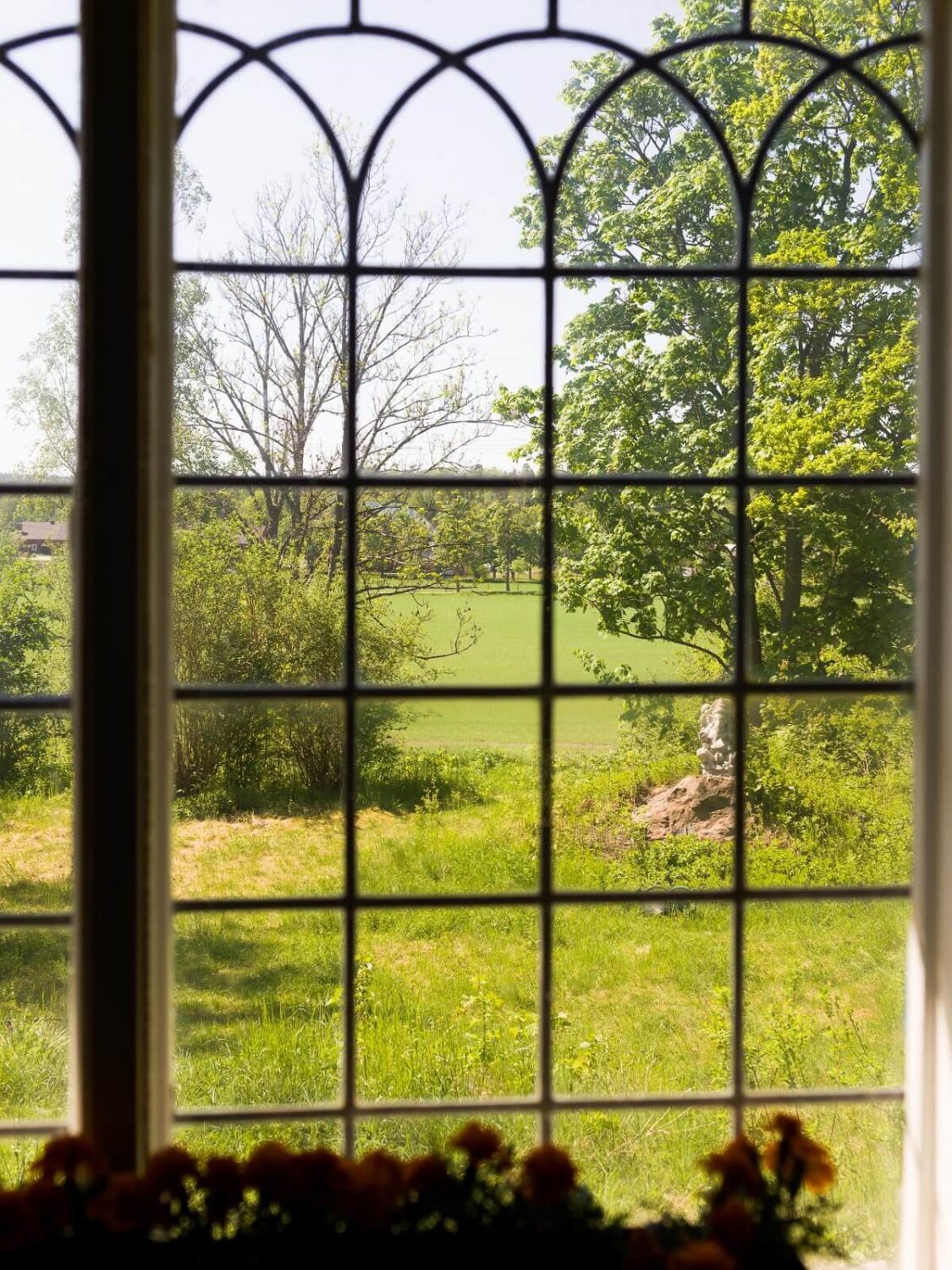 A Rustic Log Cabin With A Green Bathroom 10 garden-landscape-view-from-cabin-nordroom