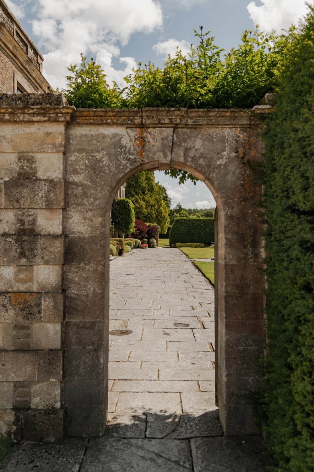 A Colorful Renovated Country House by Clarence & Graves 32 gate-garden-Redlynch-House-somerset-england-nordroom