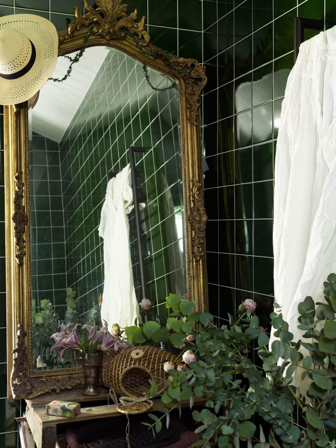 A Rustic Log Cabin With A Green Bathroom 15 green-bathroom-antique-mirror-nordroom