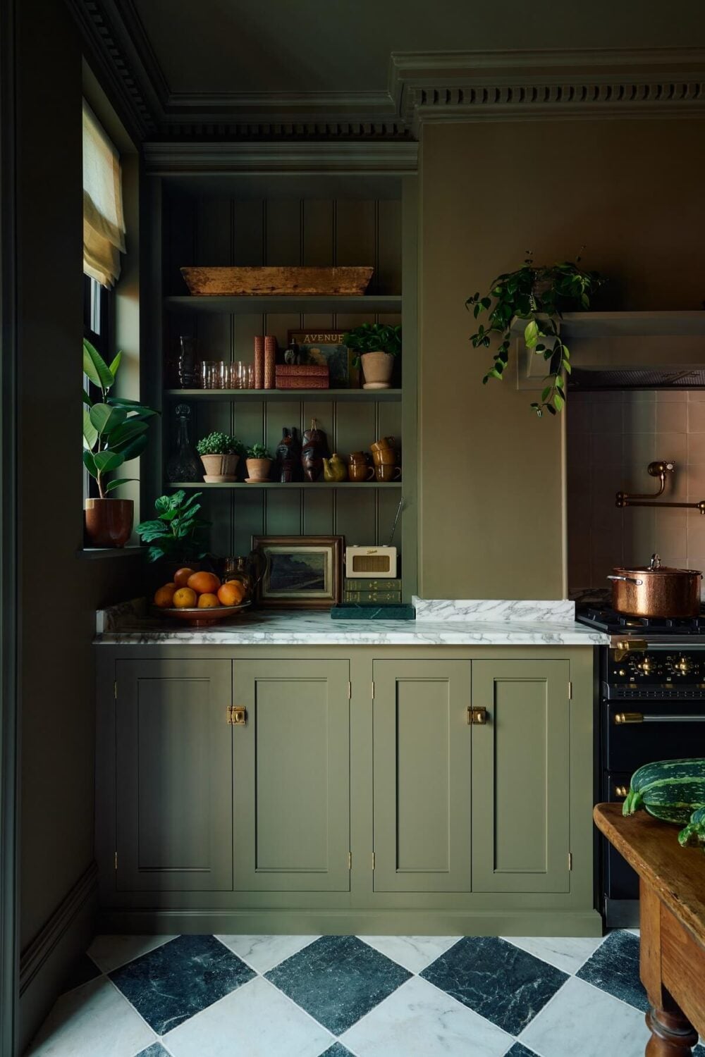 An All-Green deVOL Kitchen with A Marble Checkerboard Floor 12 green-classic-english-kitchen-shelves-checkerboard-floor-nordroom