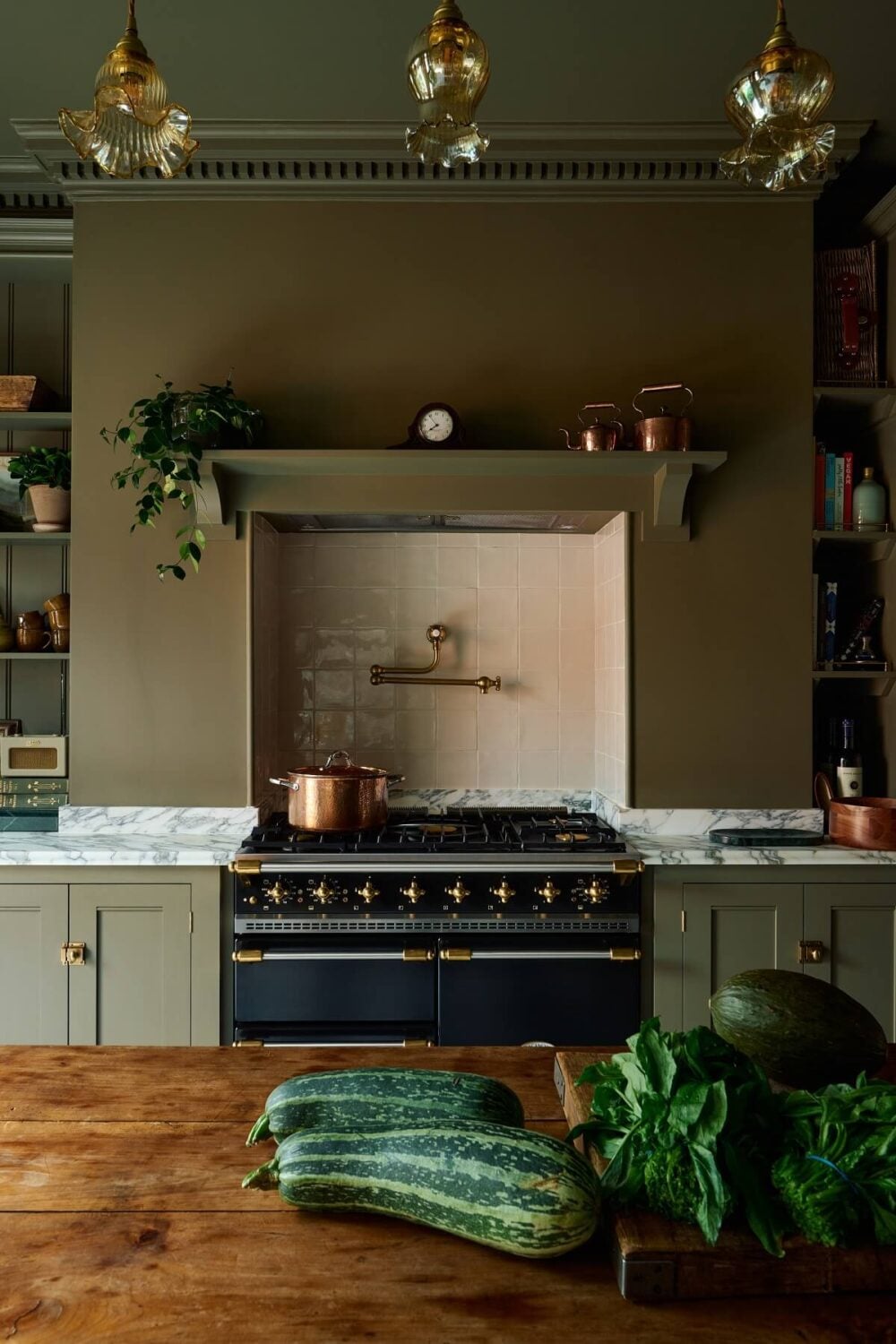 An All-Green deVOL Kitchen with A Marble Checkerboard Floor 16 green-kitchen-cooker-vintage-wooden-table-island-nordroom