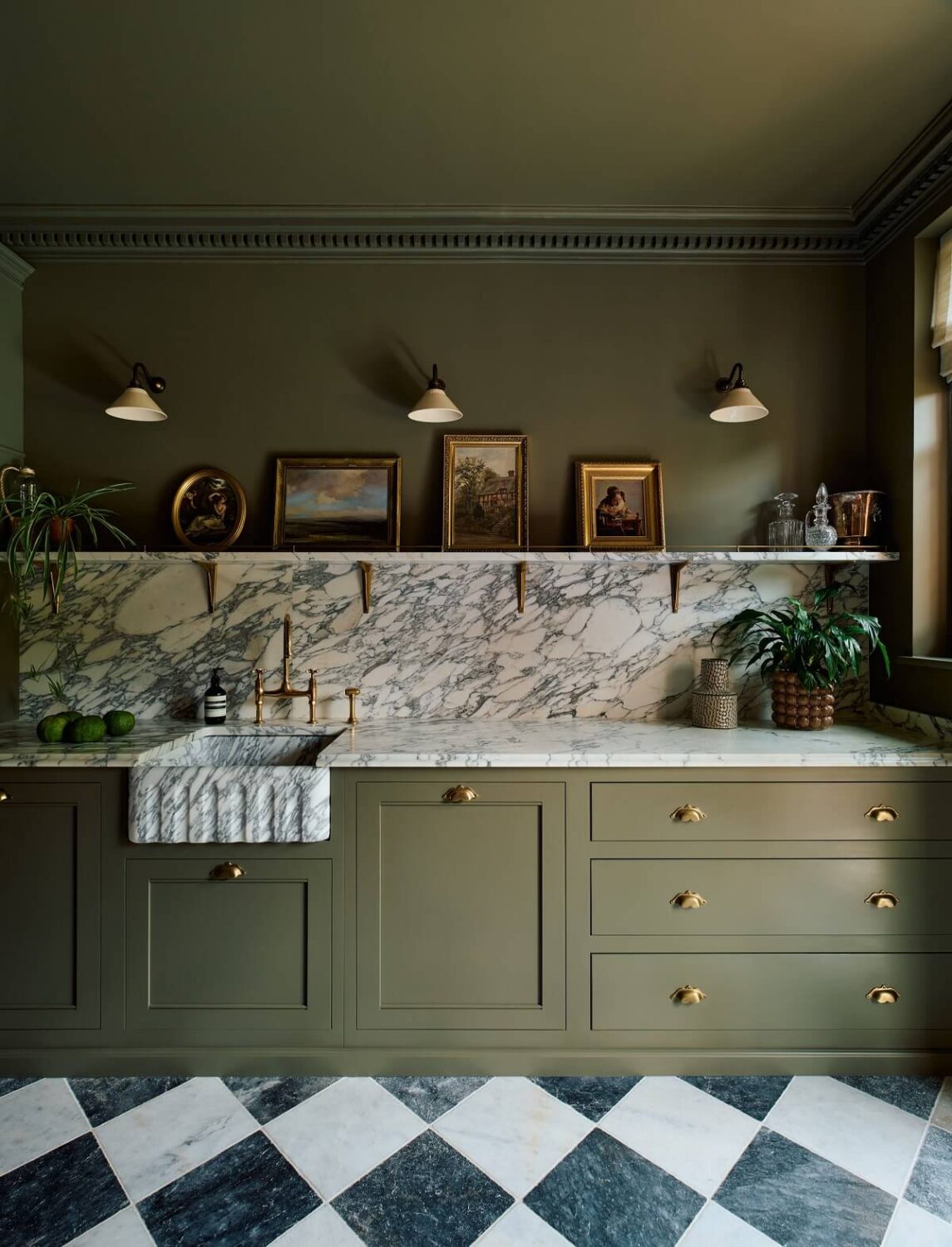 An All-Green deVOL Kitchen with A Marble Checkerboard Floor 3 green-kitchen-shelf-brass-fittings-checkerboard-floor-nordroom