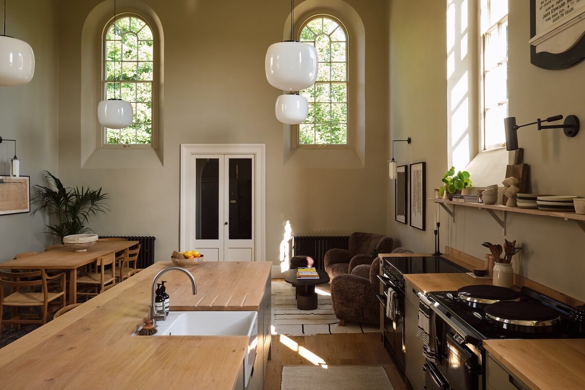 A Beautiful Chapel Conversion in England 4 high-arched-windows-chapel-england-nordroom