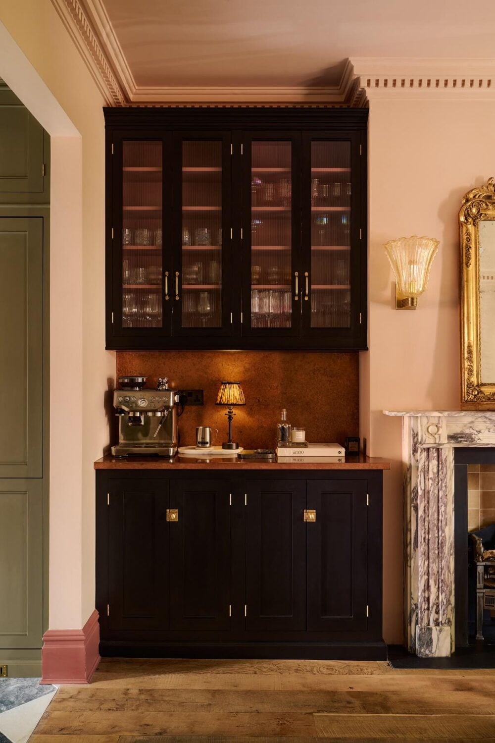 An All-Green deVOL Kitchen with A Marble Checkerboard Floor 20 home-bar-classic-english-cabinets-nordroom