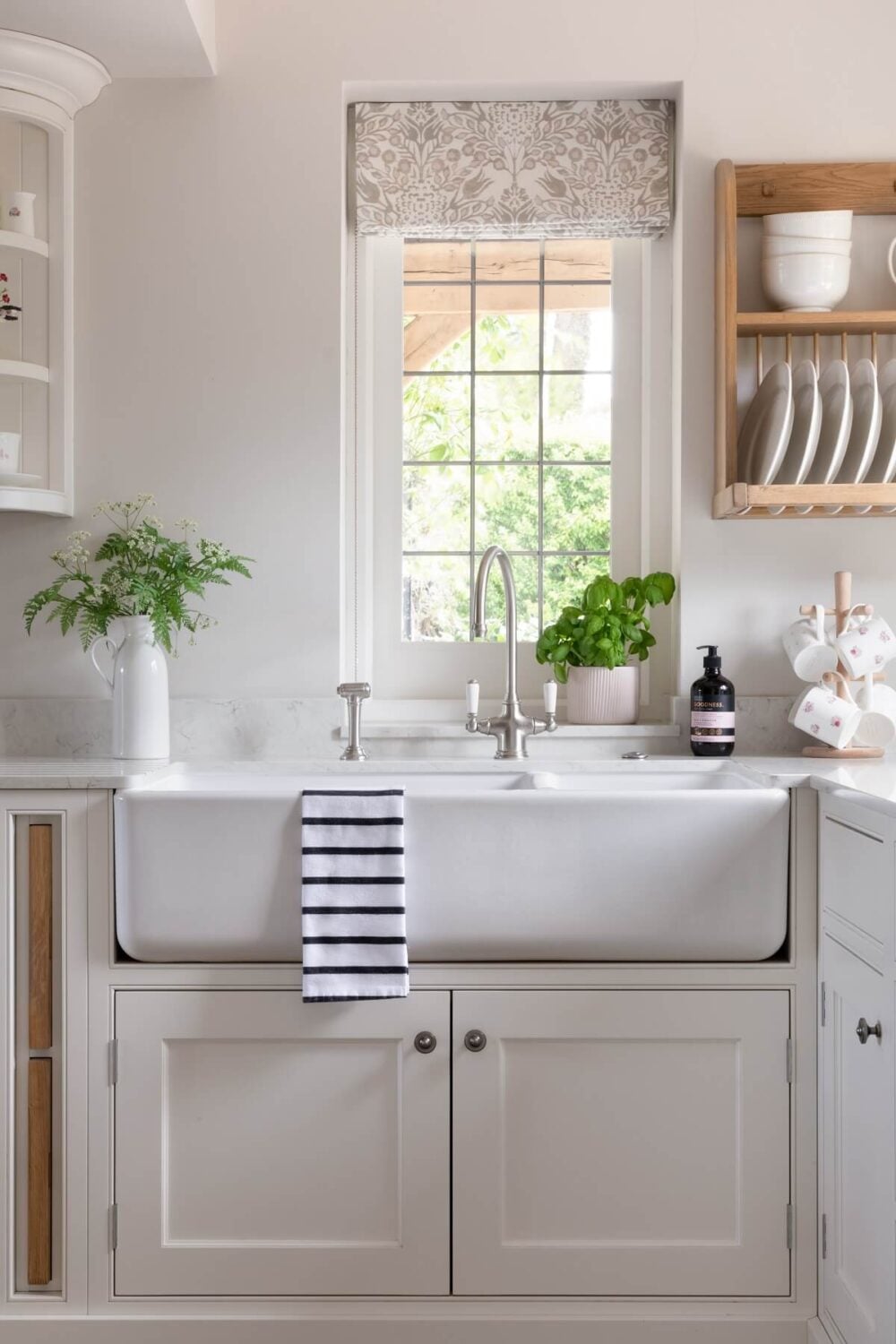 A Light and Social Country Kitchen by The Myers Touch 6 large-butler-sink-light-country-kitchen-nordroom