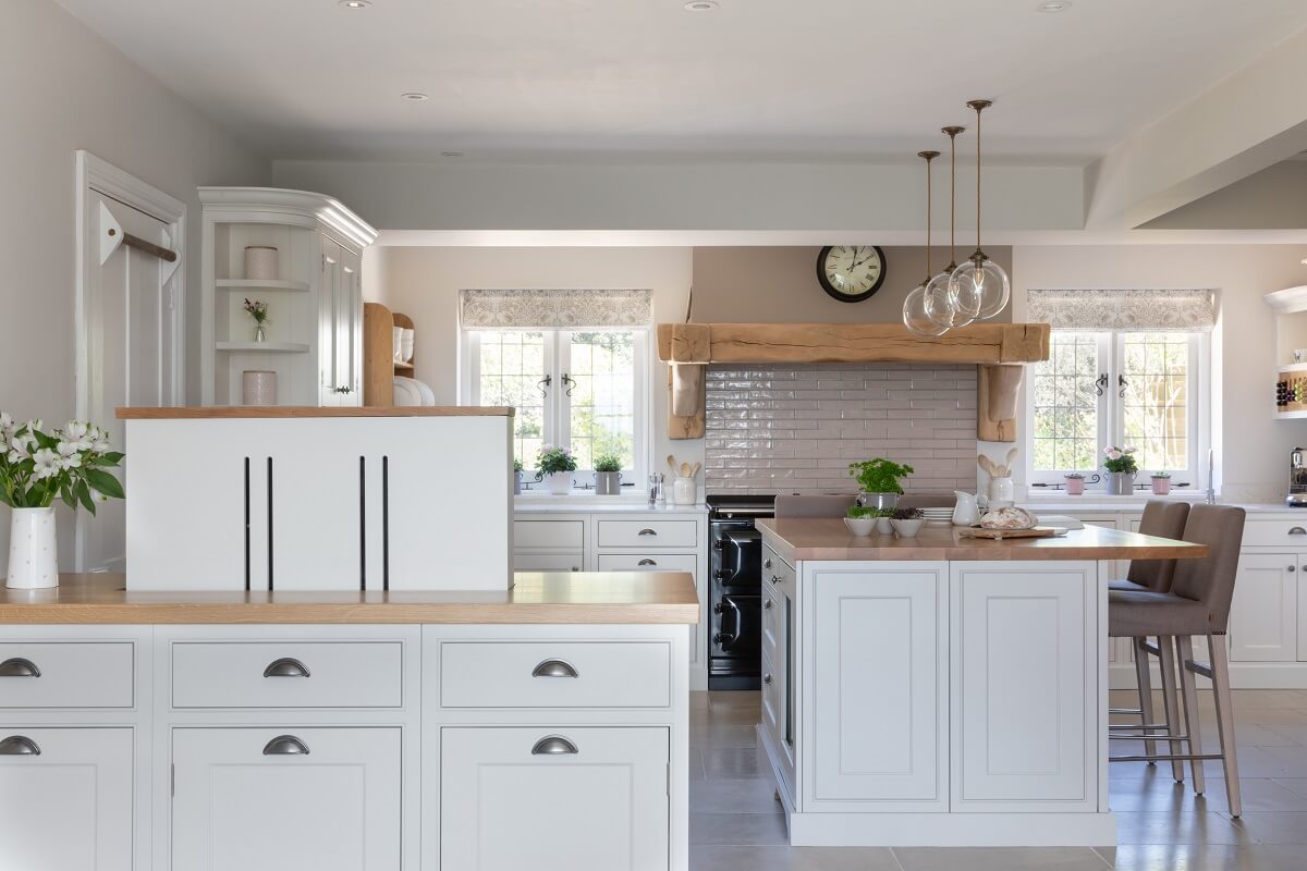 A Light and Social Country Kitchen by The Myers Touch 19 light-social-country-kitchen-hidden-tv-nordroom