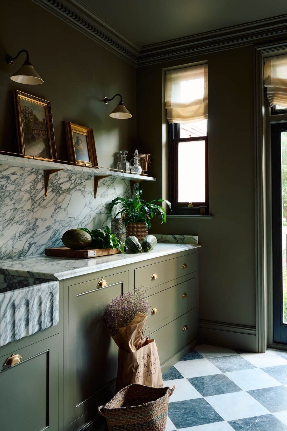 An All-Green deVOL Kitchen with A Marble Checkerboard Floor 8 marble-backsplash-worktop-green-kitchen-checkerboard-floor-nordroom