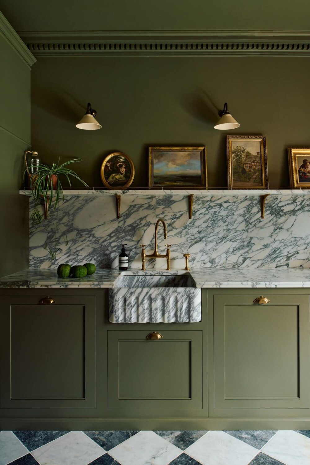 An All-Green deVOL Kitchen with A Marble Checkerboard Floor 4 marble-sink-devol-classic-english-kitchen-nordroom