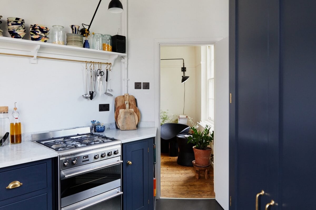A London Apartment with a Small Blue deVOL Kitchen 6 small-blue-devol-kitchen-london-apartment-nordroom