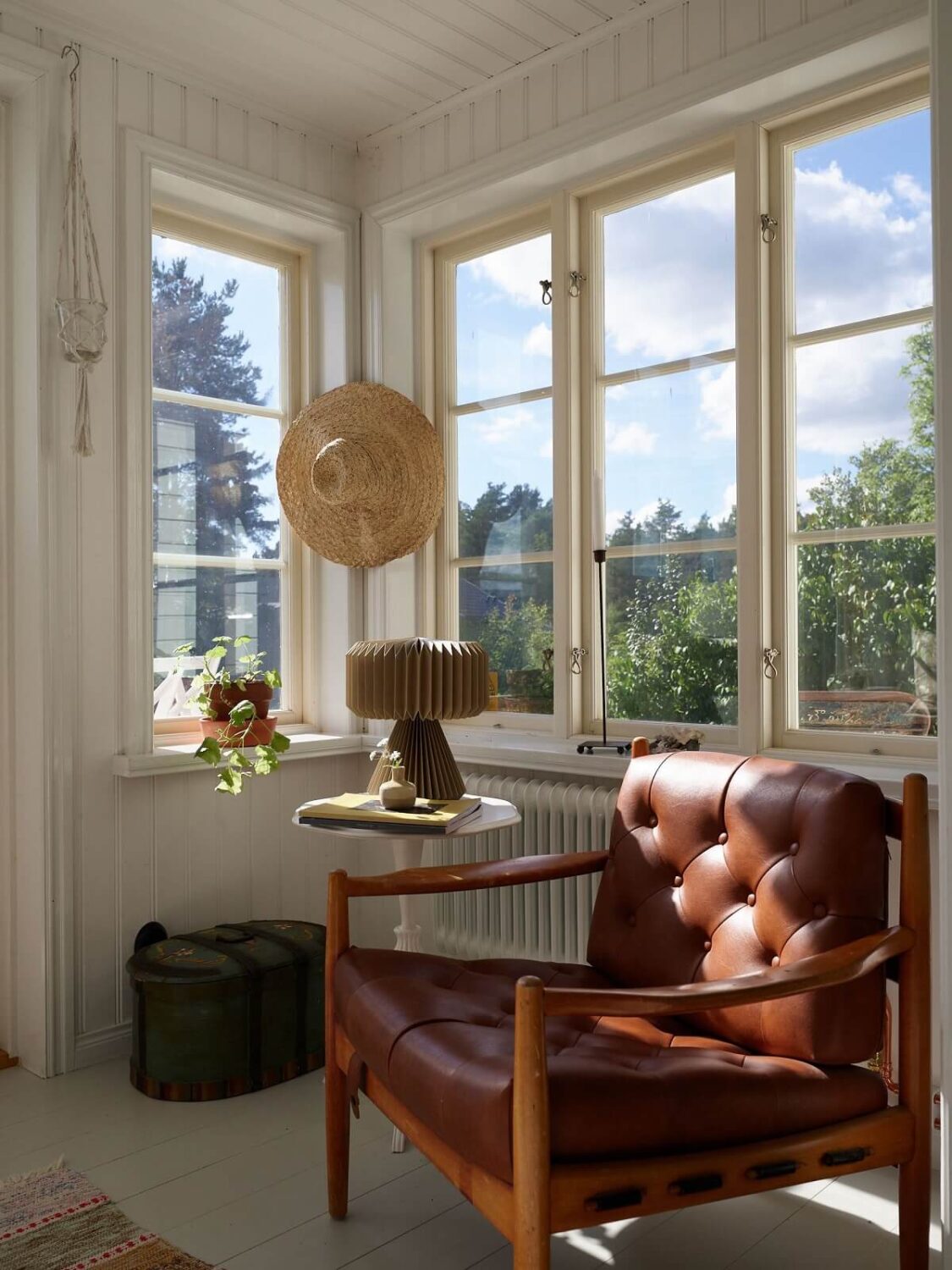 A Small Historic Swedish House with a Modern Extension 17 sun-filled-sitting-area-nordroom
