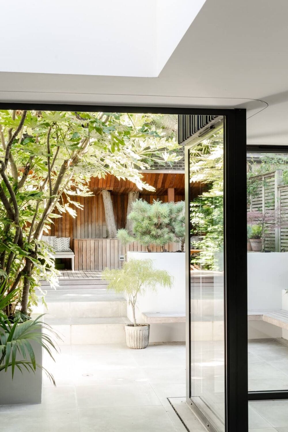 Old and New in a Stylish Renovated Home in London 8 Malvern Road London E8 11 Old and New in a Stylish Renovated Home in London