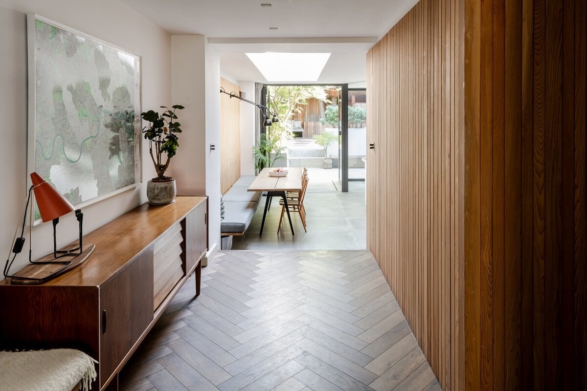 Old and New in a Stylish Renovated Home in London 7 Malvern Road London E8 19 Old and New in a Stylish Renovated Home in London