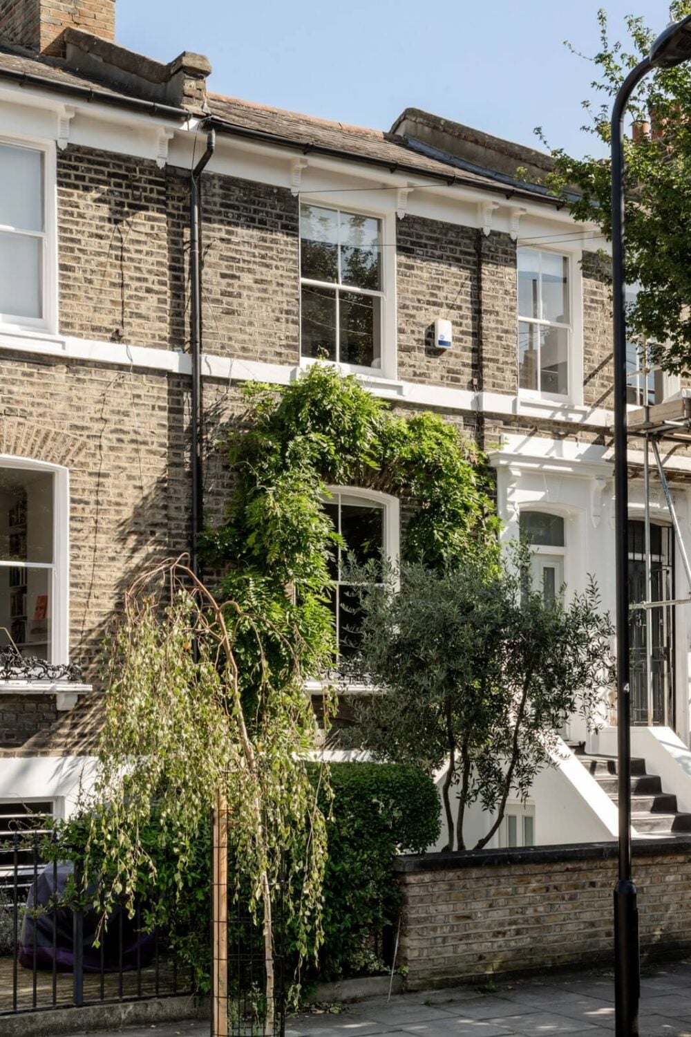Old and New in a Stylish Renovated Home in London 24 Malvern Road London E8 69 Old and New in a Stylish Renovated Home in London