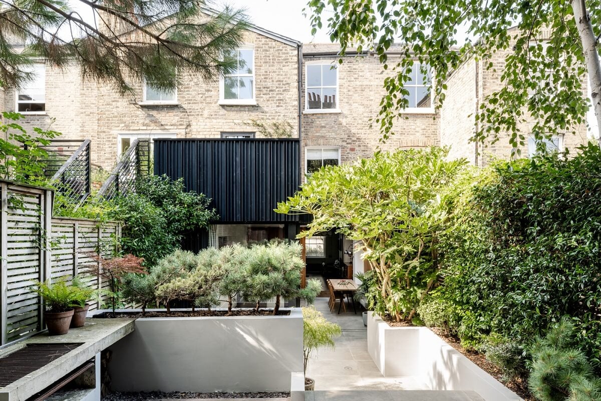 Old and New in a Stylish Renovated Home in London 23 Malvern Road London E8 74 Old and New in a Stylish Renovated Home in London