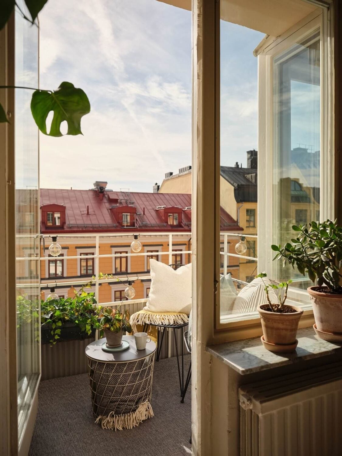 A Serene Beige Apartment with Two Balconies 5 balcony-stockholm-apartment-nordroom