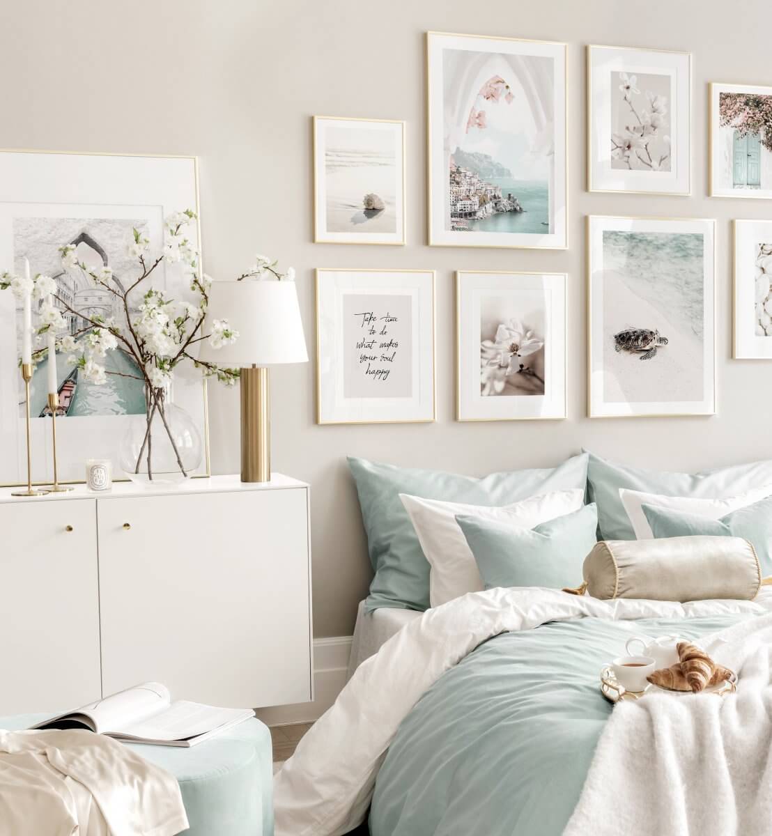 Sherwin-Williams Color of the Year 2024: Upward 43 bedroom-beige-walls-light-blue-bedding-nordroom