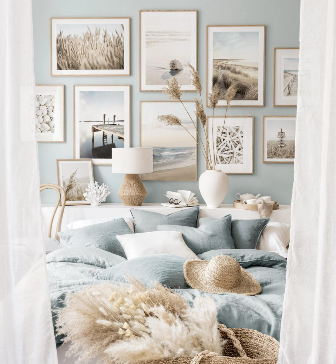 Sherwin-Williams Color of the Year 2024: Upward 31 bedroom-light-blue-walls-bedding-natural-materials-nordroom