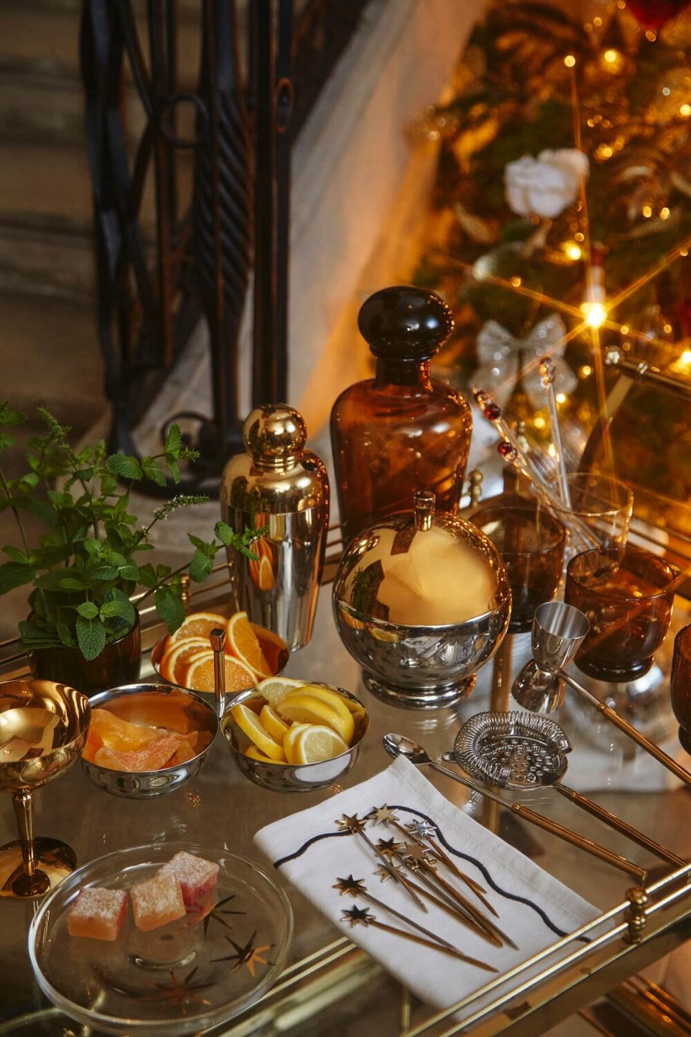 H&M HOME Christmas 2023: A Glittery and Joyful Holiday Season 18 christmas-hm-home-nordroom
