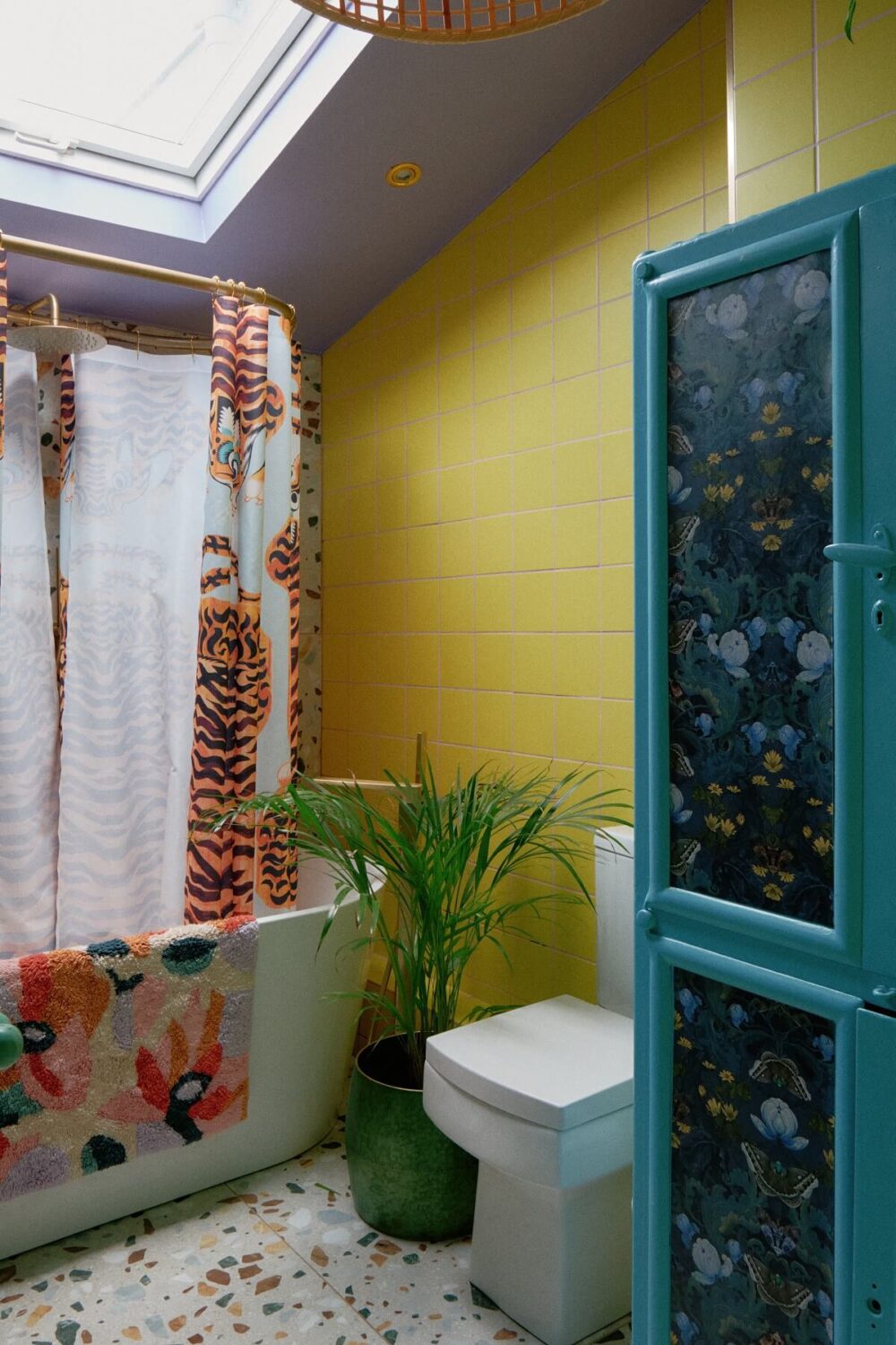 Best of 2023: Bathrooms 8 colorful-bathroom-yellow-wall-nordroom