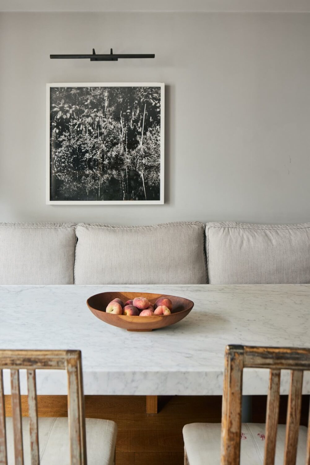 A Modern London Home with Custom Built Oak Furniture 7 dining-area-custom-built-in-bench-nordroom