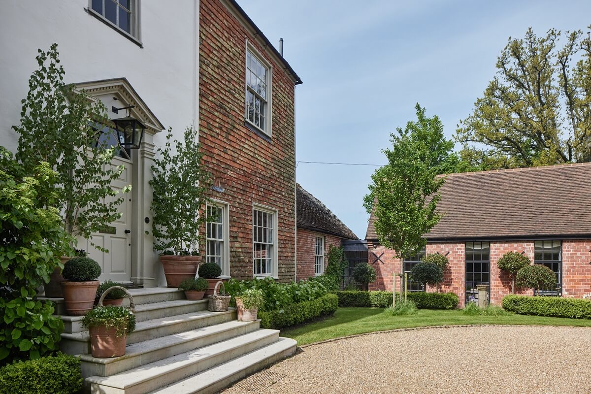 A Restored Georgian House with a Walled Garden 39 entry-stairs-exterior-georgian-house-nordroom
