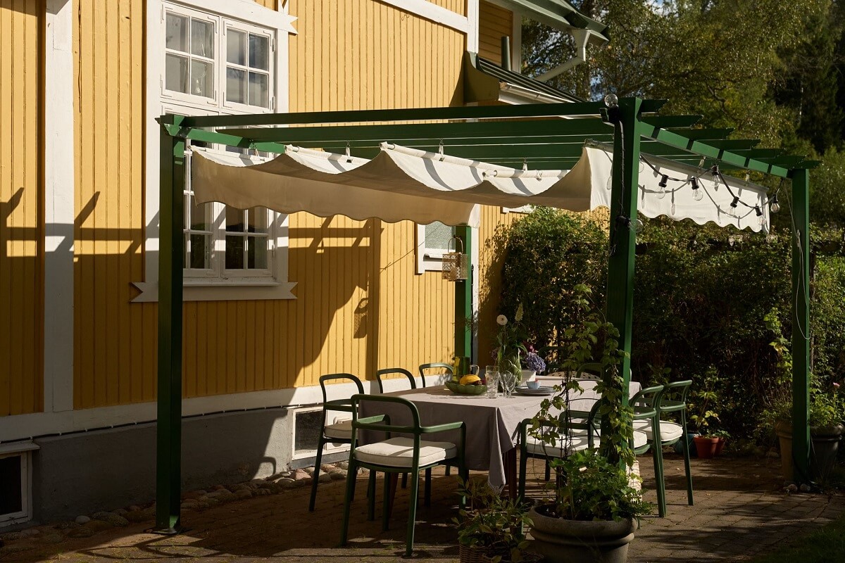 A Beautiful Swedish Country House with a Large Garden 34 garden-outdoor-dining-space-nordroom