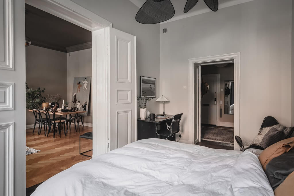 A Dark Gray Painted Ceiling in a Scandi Apartment 15 gray-bedroom-with-desk-nordroom