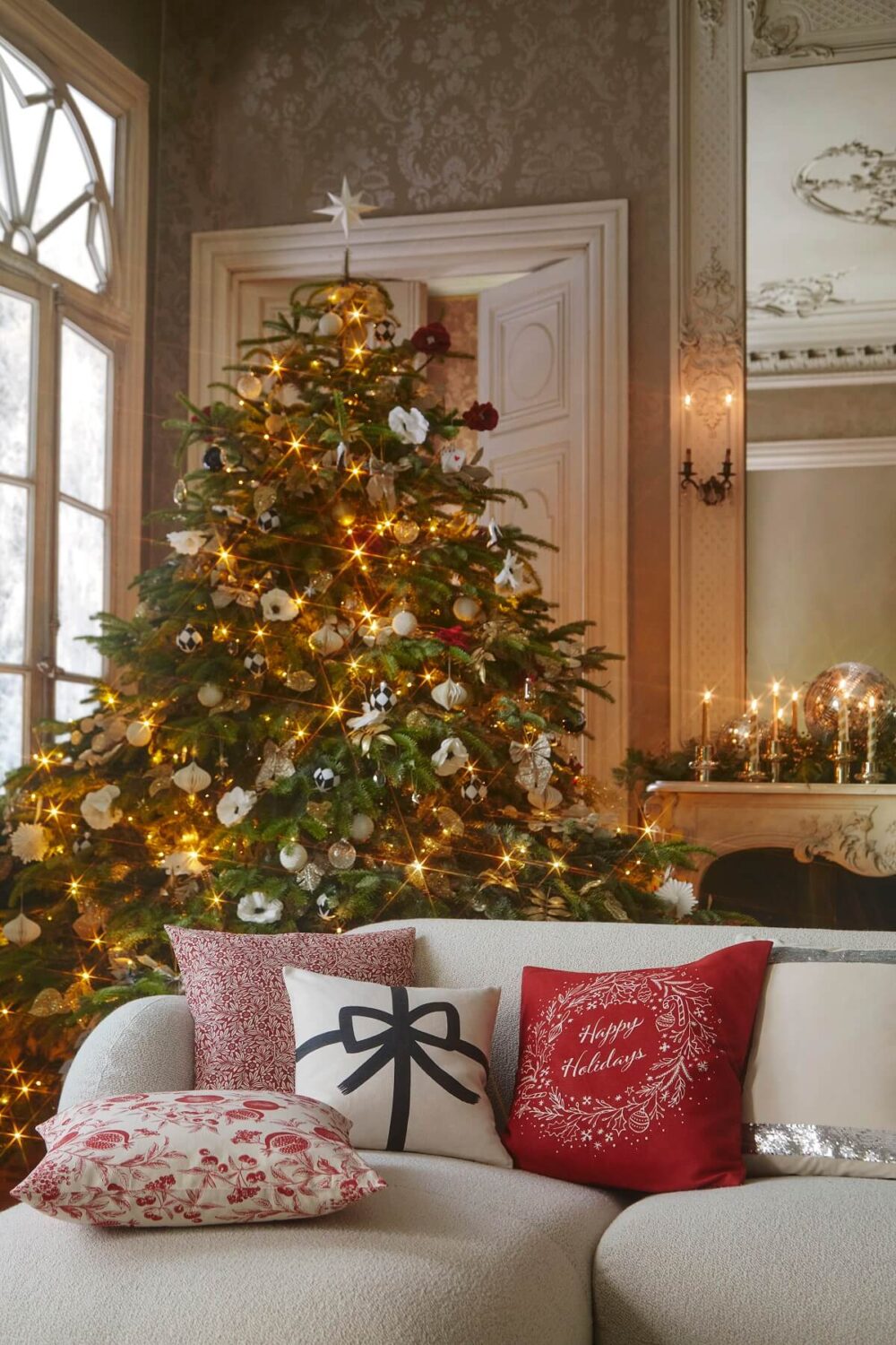 H&M HOME Christmas 2023: A Glittery and Joyful Holiday Season 3 hm-home-christmas-2023-living-room-decor-nordroom