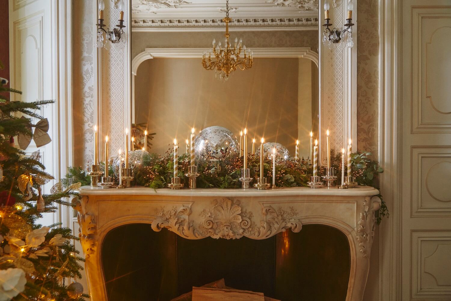 H&M HOME Christmas 2023: A Glittery and Joyful Holiday Season 4 hm-home-christmas-fireplace-mantel-nordroom