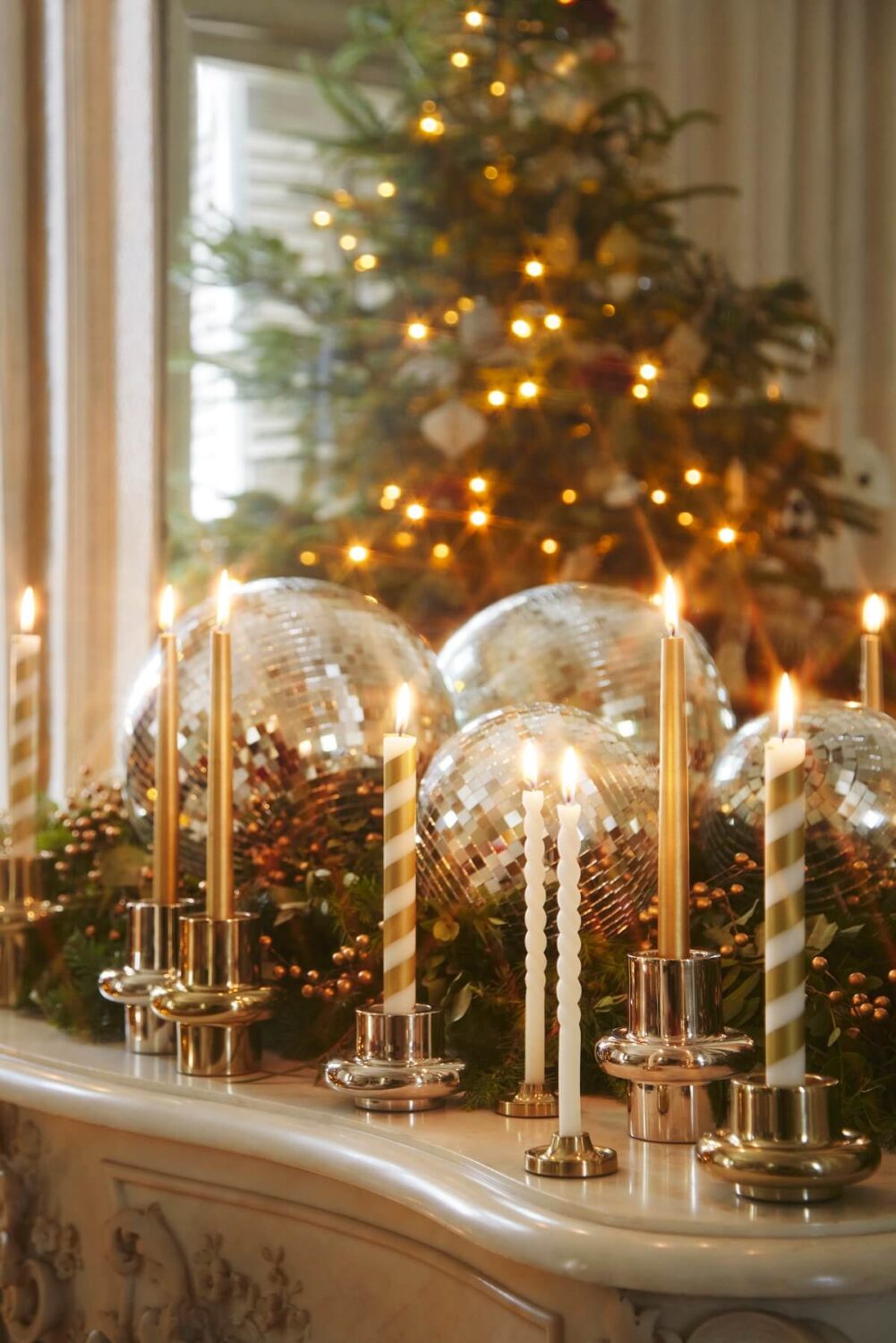 H&M HOME Christmas 2023: A Glittery and Joyful Holiday Season 5 hm-home-christmas-mantel-nordroom