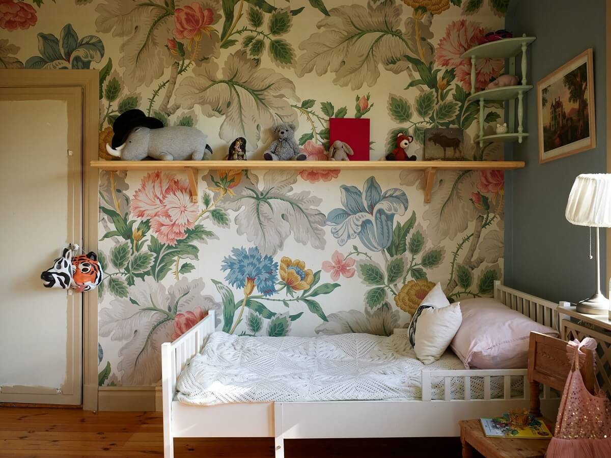 A Beautiful Swedish Country House with a Large Garden 24 kids-bedroom-floral-wallpaper-nordroom
