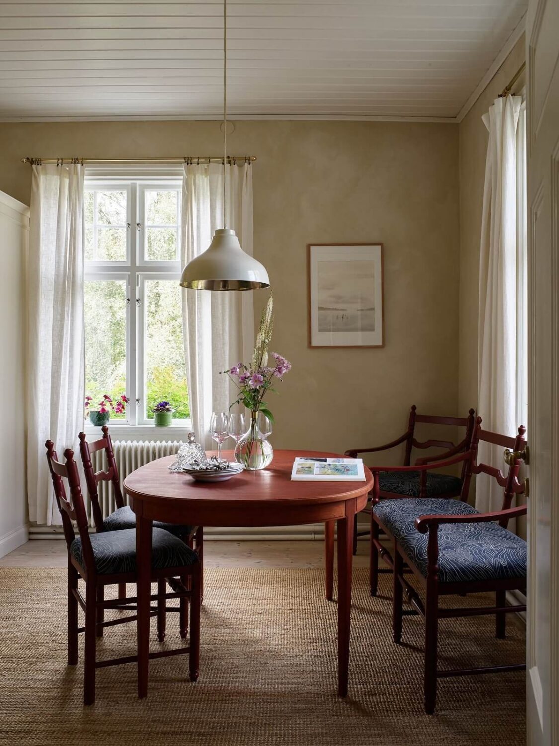 A Beautiful Swedish Country House with a Large Garden 8 kitchen-dining-area-nordroom