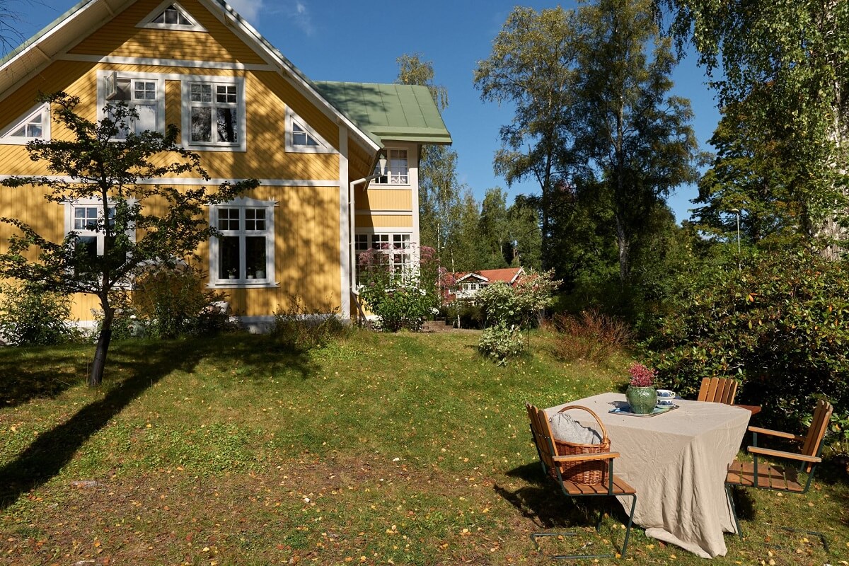 A Beautiful Swedish Country House with a Large Garden 36 large-garden-swedish-house-nordroom