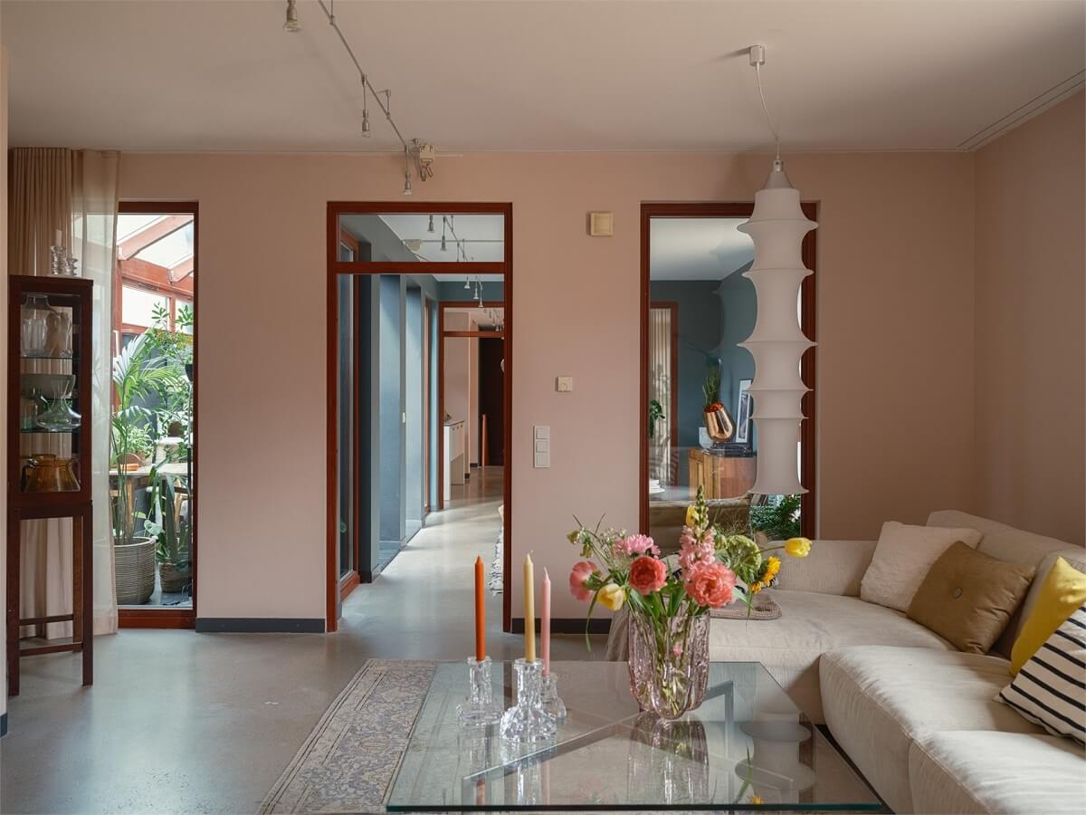 A Colorful Modern Townhouse in Malmö 9 light-pink-sitting-room
