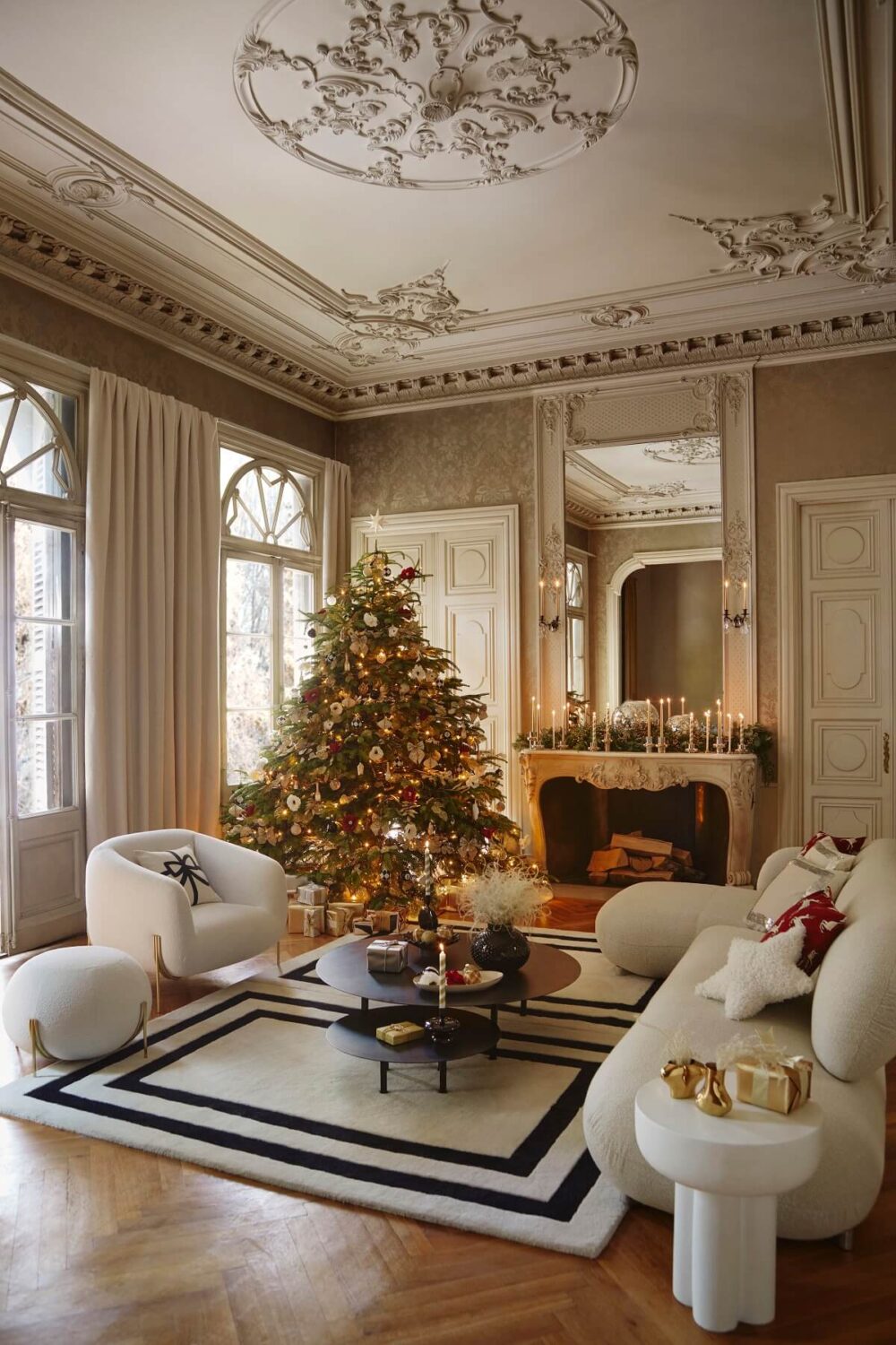 H&M HOME Christmas 2023: A Glittery and Joyful Holiday Season 1 living-room-hm-home-christmas-2023-nordroom